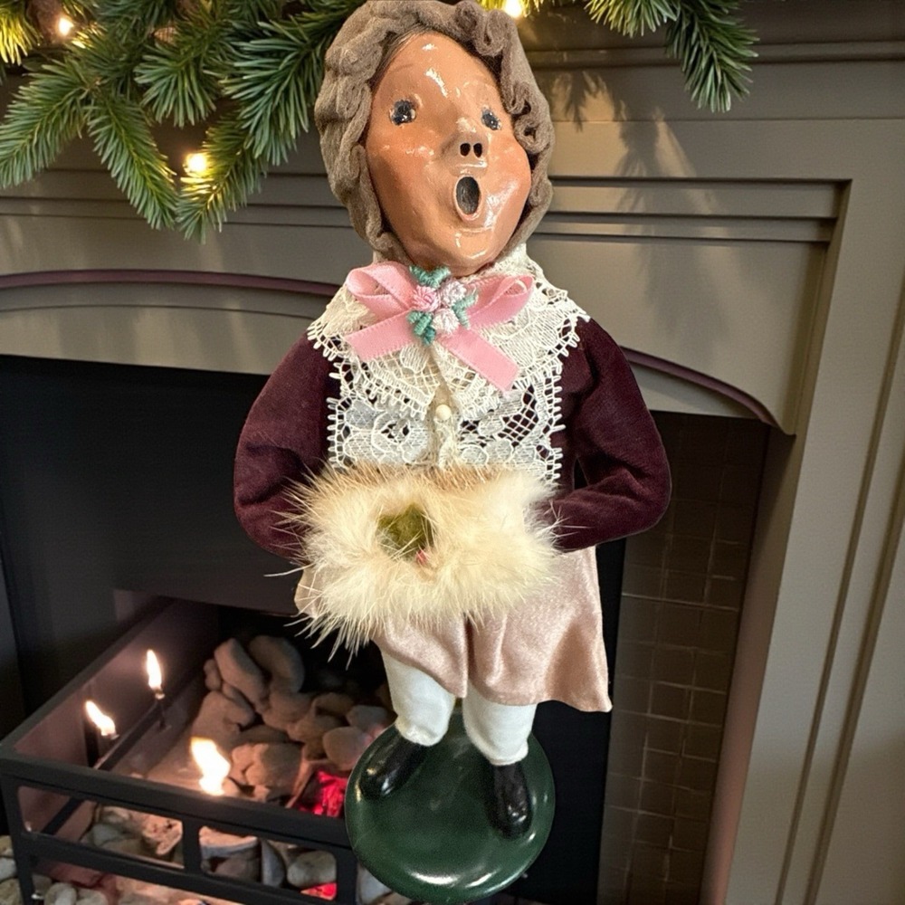 1989‎ Byers' Choice Caroler Girl Vintage Retired Christmas Figure Fur Muff,Lace